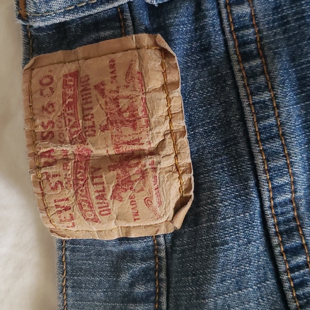 Levi Jeans - Picture 4 of 5